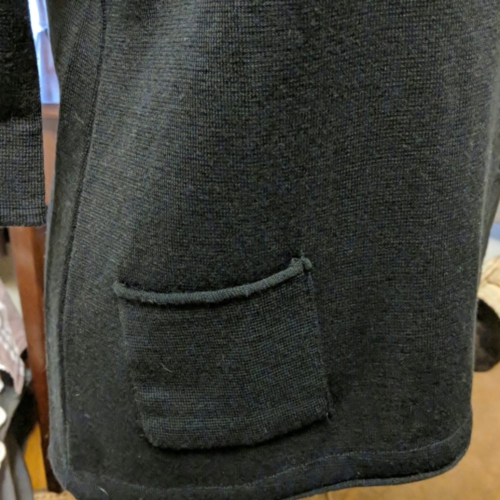 Woman's top - Picture 3 of 5